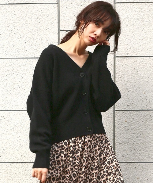 A part by（アパートバイ）の「5GW/Vネックカーディガン　　759655 （カーディガン/ボレロ・レディース・オフホワイト/ブラック/グレー/ライトブルー/オレンジ/レッド/ブラウン/ホワイト系その他・FREE）」の4枚目の写真