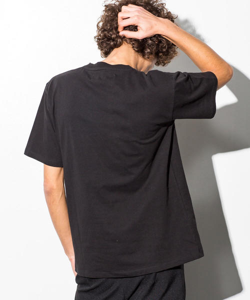 AKM Contemporary(エイケイエムコンテンポラリー)の「AKM Contemporary(エイケイエムコンテンポラリー)ラインカモプリントビッグシルエット 半袖Tシャツ(Tシャツ/カットソー・メンズ・ホワイト/ブラック×ホワイト/ブラック×イエロー・SMALL/MEDIUM/LARGE/X-LARGE)」の8枚目の写真