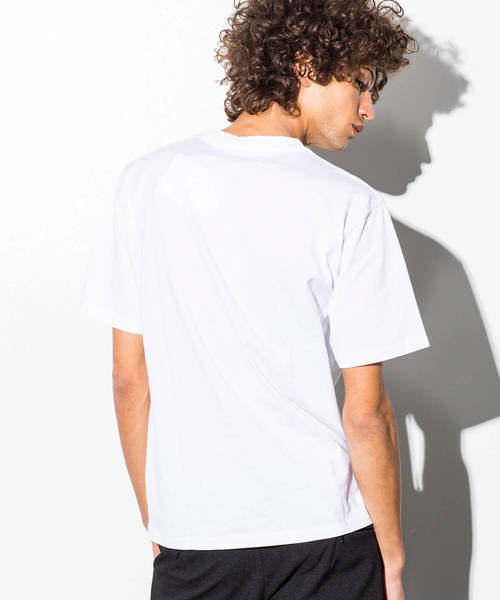 AKM Contemporary(エイケイエムコンテンポラリー)の「AKM Contemporary(エイケイエムコンテンポラリー)ラインカモプリントビッグシルエット 半袖Tシャツ(Tシャツ/カットソー・メンズ・ホワイト/ブラック×ホワイト/ブラック×イエロー・SMALL/MEDIUM/LARGE/X-LARGE)」の9枚目の写真