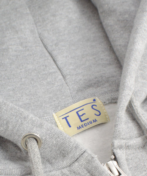 ROOPTOKYO(ループトウキョウ)の「ROOPTOKYO×TES 別注 ジップ パーカー(パーカー・メンズ・ホワイト/グレー・S/M/L)」の21枚目の写真