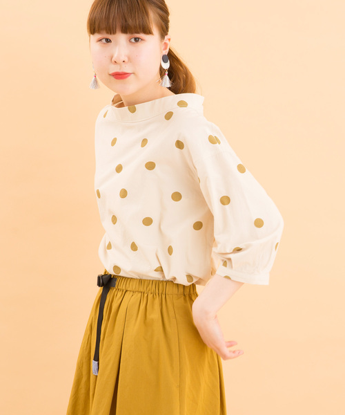 POU DOU DOU（プードゥドゥ）の「ドットプリントスタンドカラーぷっくり袖ブラウス（シャツ/ブラウス・レディース・ネイビー/ミント/キナリ・3）」の2枚目の写真