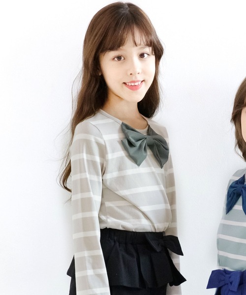 Bee des Bee（ビーデスビー）の「長袖デザイントップス（Tシャツ/カットソー・キッズ・ブラック×ホワイト/ホワイト×ネイビー/ブラック/ネイビー/グレー/ピンク/アイボリー/ライトブラウン/グレー系その他/ブラウン系その他/ブルー系その他/ワイン/ピンク系その他2/ブラウン系その他2/ブルー系その他2/ピンク系その他/ミント/コーラルピンク/グリーン系その他/ラベンダー/チャコール/パープル系その他/ベージュ/グレー系その他2/パープル系その他2/ブラック系その他2/ブラック系その他3/ベージュ系その他/グリーン系その他2/ピンク系その他3/ブラウン系その他3/ライトベージュ/ブルー系その他3/ブルー × パープル・90cm/100cm/110cm/120cm/130cm/140cm/150cm）」の10枚目の写真