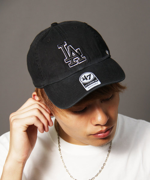 '47（フォーティーセブン）の「MLB公認 ’47BRAND CLEAN UP CAP クリーナップキャップ BBCAP LA ロサンゼルスドジャース（キャップ・メンズ・ブラック/ロイヤルブルー/ホワイト/ナチュラル/ピンク/ライトグリーン/ブラック系その他/カーキ/ピンク系その他/ネイビー/カーキ系/モスグリーン/ベージュ系/ブルー/ダークグリーン/カーキ系1/ブラック系その他2/グレー系その他/グレー/グリーン/ブラウン/グレー系その他2/チャコールグレー・FREE）」の3枚目の写真