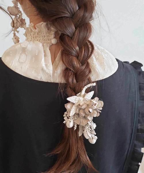 m.soeur（エムスール）の「アセビのリネンヘアゴム＊（ヘアゴム・レディース・ホワイト/グレー/ブラック・FREE）」の8枚目の写真