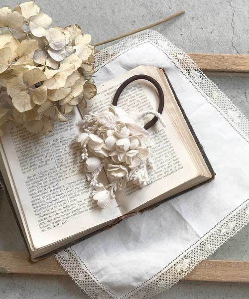 m.soeur（エムスール）の「アセビのリネンヘアゴム＊（ヘアゴム・レディース・ホワイト/グレー/ブラック・FREE）」の10枚目の写真