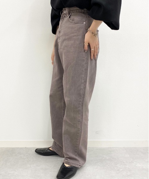 apres jour mignon(アプレジュールミニョン)の「ベーシックハイウエストデニム【ZOZOTOWN限定アイテム】(デニムパンツ・レディース・サックスブルー/ダークブルー/オフホワイト/ベージュ/ブラック系その他/その他/パープル/ブラック/ダークブラウン・SMALL/LARGE/X-SMALL/MEDIUM/X-LARGE)」の22枚目の写真