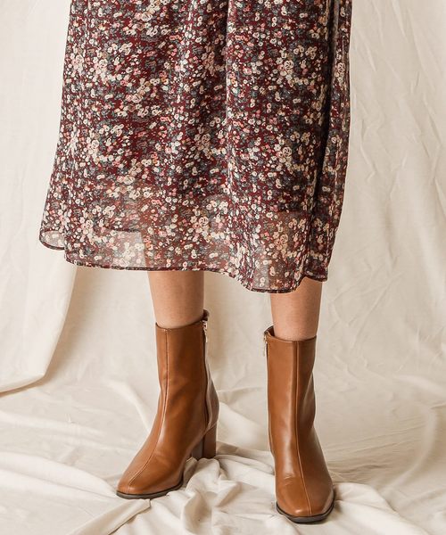 natural couture（ナチュラルクチュール）の「スクエアレトロブーツ（ブーツ・レディース・アイボリー/ブラック/キャメル/ブラウン/ライトベージュ・M/L）」の5枚目の写真