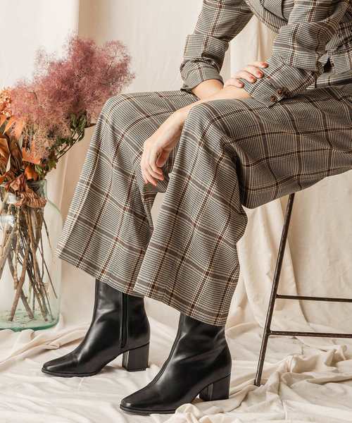 natural couture（ナチュラルクチュール）の「スクエアレトロブーツ（ブーツ・レディース・アイボリー/ブラック/キャメル/ブラウン/ライトベージュ・M/L）」の3枚目の写真