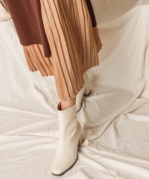 natural couture（ナチュラルクチュール）の「スクエアレトロブーツ（ブーツ・レディース・アイボリー/ブラック/キャメル/ブラウン/ライトベージュ・M/L）」の16枚目の写真
