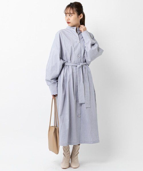 mystic(ミスティック)の「スタンドカラーロングガウン(トレンチコート・レディース・ブルー/ベージュ/ホワイト・FREE)」の4枚目の写真