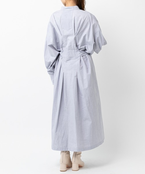 mystic(ミスティック)の「スタンドカラーロングガウン(トレンチコート・レディース・ブルー/ベージュ/ホワイト・FREE)」の6枚目の写真