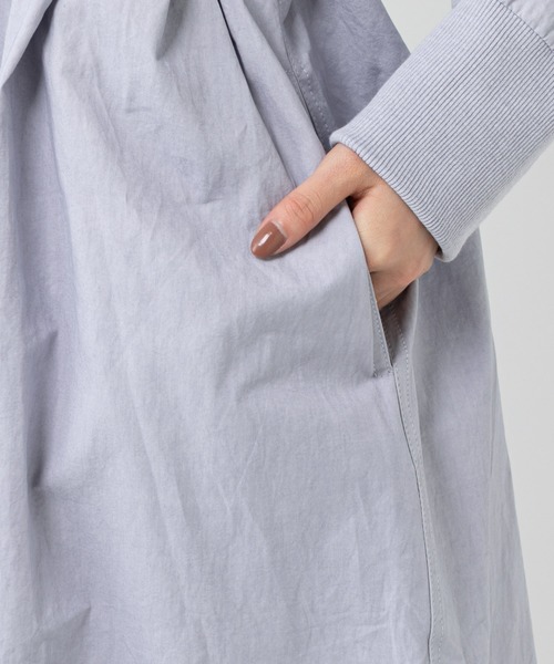 mystic(ミスティック)の「スタンドカラーロングガウン(トレンチコート・レディース・ブルー/ベージュ/ホワイト・FREE)」の9枚目の写真