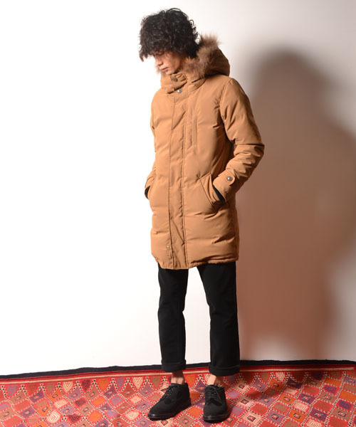 COMMONWARE AMERICAN RAG CIE&Magine(コモンウェアアメリカンラグシーアンド マージン)の「AMERICAN RAG CIE&Magine COMMONWARE スタンドフードダウンコート(ダウンジャケット/コート・メンズ・ブラック/キャメル・44/48/46)」の20枚目の写真