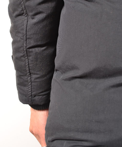 COMMONWARE AMERICAN RAG CIE&Magine(コモンウェアアメリカンラグシーアンド マージン)の「AMERICAN RAG CIE&Magine COMMONWARE スタンドフードダウンコート(ダウンジャケット/コート・メンズ・ブラック/キャメル・44/48/46)」の15枚目の写真