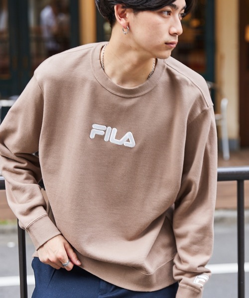 FILA（フィラ）の「▽WEB限定 FILA/フィラ 別注 センターロゴ刺繍 サイドスリット裏毛スウェット（スウェット・レディース・ホワイト/ブラック/ベージュ/ネイビー/チャコール・S/M/L）」の4枚目の写真