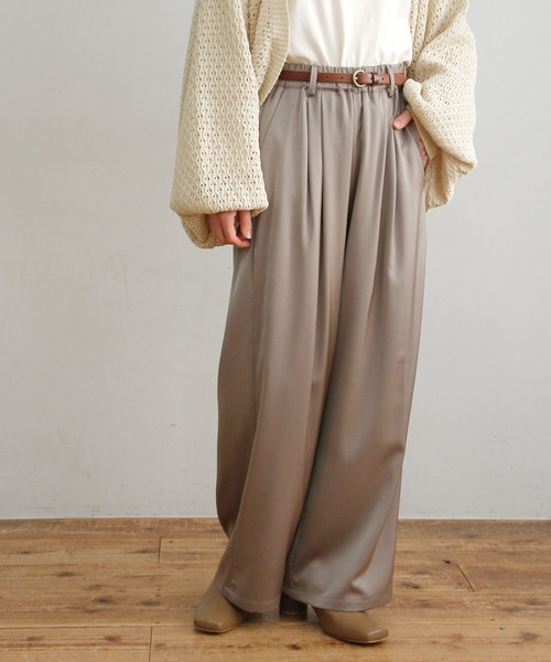Crisp（クリスプ）の「マットサテンラフパンツ（その他パンツ・レディース・ベージュ/グレー/ブルー・FREE）」の4枚目の写真
