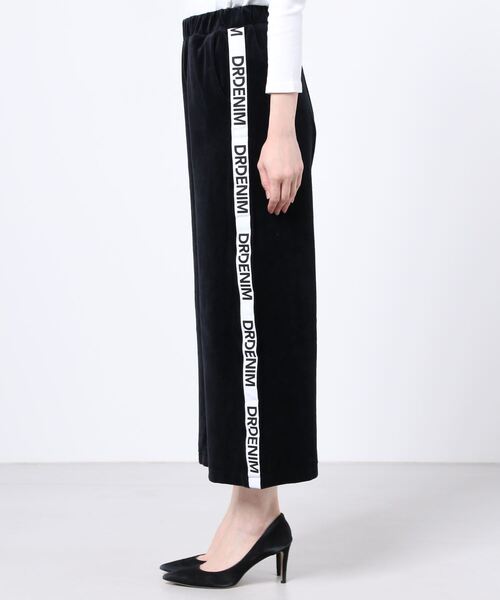 DR.DENIM（ドクターデニム）の「Abel Trousers（その他パンツ・レディース・ブラック/グリーン系その他/ピンク系その他/ブラック系その他2・SMALL/MEDIUM/LARGE/X-SMALL）」の5枚目の写真