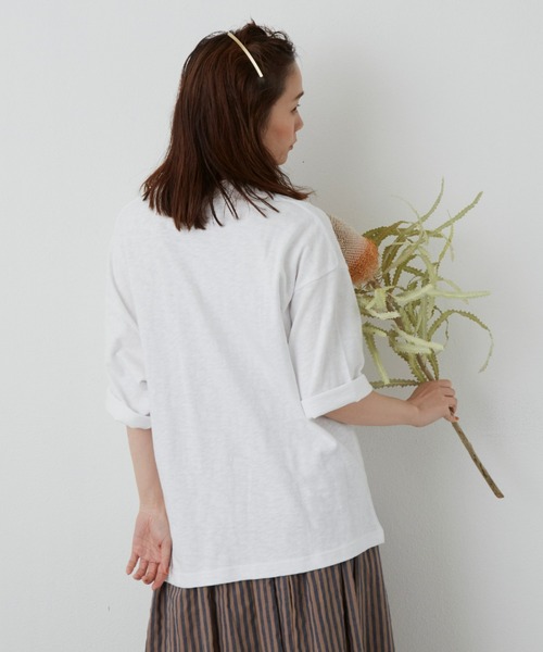 Libra Cue(リブラ キュー)の「FLOWER ロゴTシャツ(Tシャツ/カットソー・レディース・ホワイト/ブラック/ネイビー・FREE)」の18枚目の写真