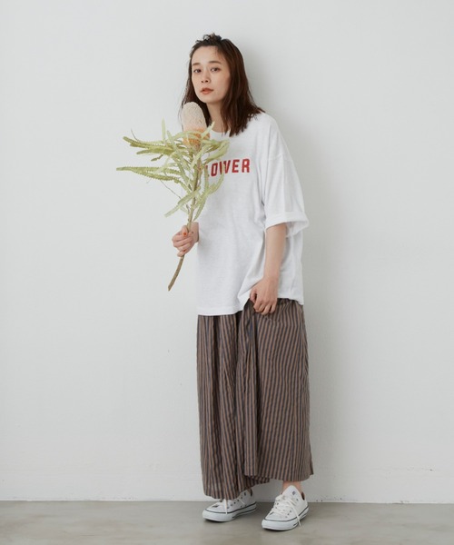 Libra Cue(リブラ キュー)の「FLOWER ロゴTシャツ(Tシャツ/カットソー・レディース・ホワイト/ブラック/ネイビー・FREE)」の4枚目の写真
