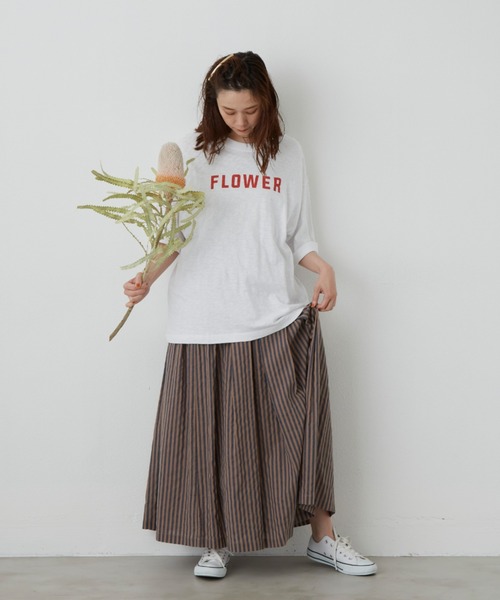 Libra Cue(リブラ キュー)の「FLOWER ロゴTシャツ(Tシャツ/カットソー・レディース・ホワイト/ブラック/ネイビー・FREE)」の14枚目の写真