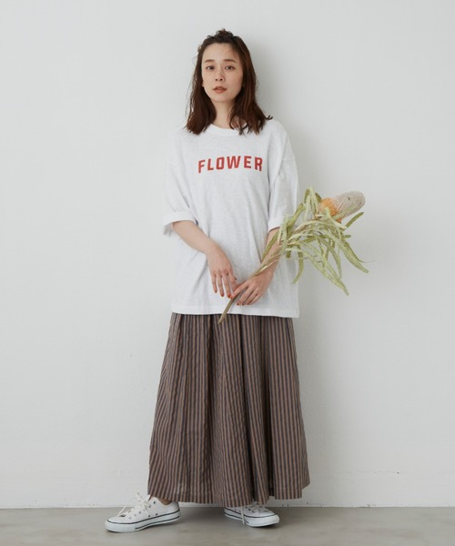 Libra Cue(リブラ キュー)の「FLOWER ロゴTシャツ(Tシャツ/カットソー・レディース・ホワイト/ブラック/ネイビー・FREE)」の11枚目の写真