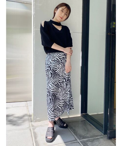 MURUA（ムルーア）の「ドライタッチチョーカーハーフニット（ニット/セーター・レディース・ブラック/ブラウン/カーキ/アイボリー・FREE）」の16枚目の写真