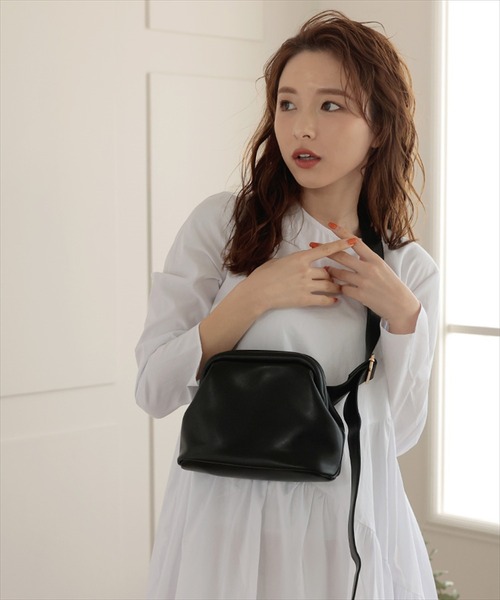 DONOBAN（ドノバン）の「PUレザーがま口ベルトバッグ [E]（ショルダーバッグ・レディース・グリーン系その他/ブラック/ホワイト・ONESIZE）」の15枚目の写真