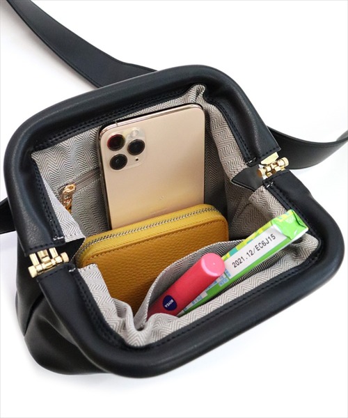 DONOBAN（ドノバン）の「PUレザーがま口ベルトバッグ [E]（ショルダーバッグ・レディース・グリーン系その他/ブラック/ホワイト・ONESIZE）」の20枚目の写真