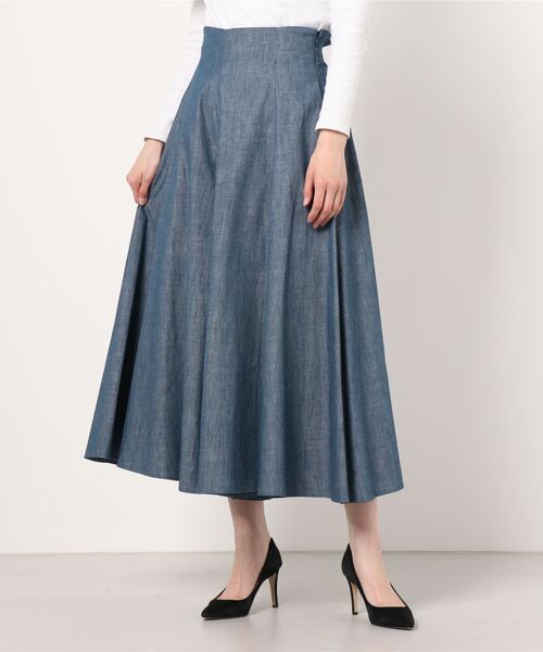 NARACAMICIE（ナラカミーチェ）の「ダンガリー調2WAYリボン付きフレアパンツ（その他パンツ・レディース・ネイビー・MEDIUM）」の8枚目の写真