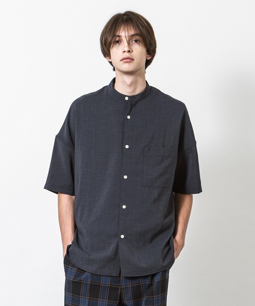 SLICK(スリック)の「リフラックスボイルドロップショルダーバンドカラーシャツ(シャツ/ブラウス・メンズ・ライトグレー/ネイビー/ブラウン・1/2/3)」の3枚目の写真