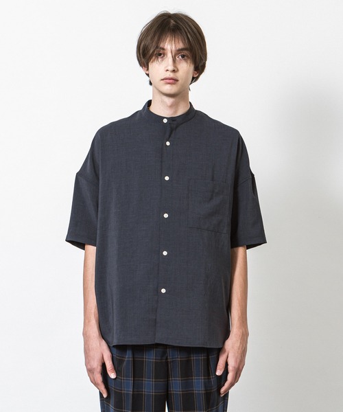 SLICK(スリック)の「リフラックスボイルドロップショルダーバンドカラーシャツ(シャツ/ブラウス・メンズ・ライトグレー/ネイビー/ブラウン・1/2/3)」の18枚目の写真