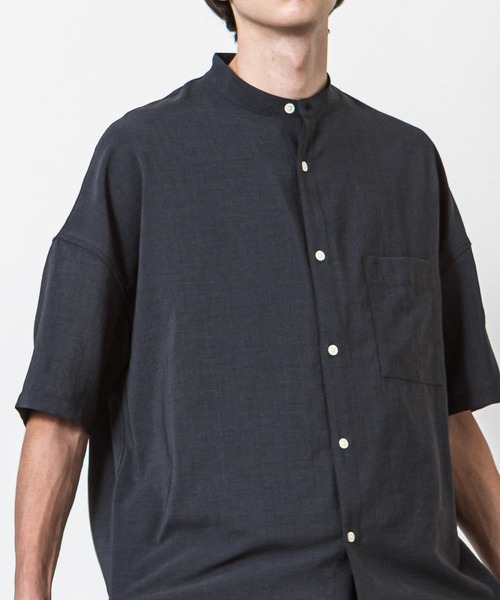 SLICK(スリック)の「リフラックスボイルドロップショルダーバンドカラーシャツ(シャツ/ブラウス・メンズ・ライトグレー/ネイビー/ブラウン・1/2/3)」の21枚目の写真