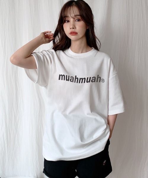 muahmuah(ムーアムーア)の「A'GEM/9 × .kom『muah muah/ムーアムーア』LOWER PRINTING HALF T-SHIRT/ロアープリント 半袖Tシャツ(Tシャツ/カットソー・レディース・ブラック/ライトパープル/ネイビー/ホワイト/イエロー/ライトグリーン・FREE)」の2枚目の写真
