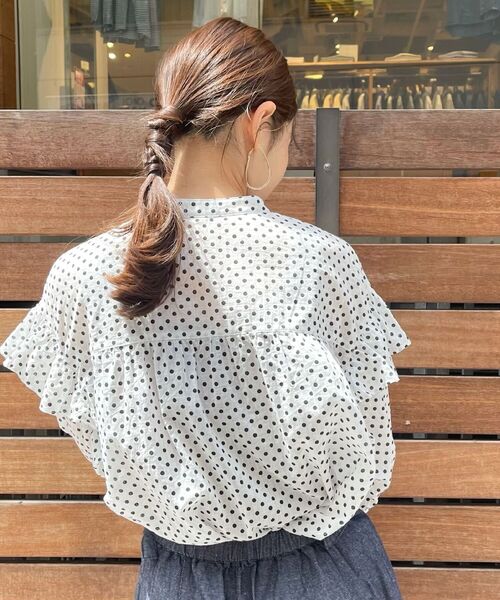 fredy emue（フレディエミュ）の「フリル切替6分袖ブラウス（シャツ/ブラウス・レディース・ブラック/オフホワイト/ホワイト系その他4・38）」の14枚目の写真