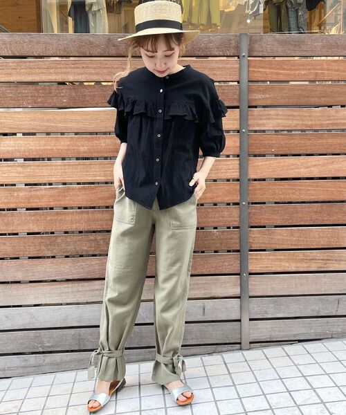 fredy emue（フレディエミュ）の「フリル切替6分袖ブラウス（シャツ/ブラウス・レディース・ブラック/オフホワイト/ホワイト系その他4・38）」の8枚目の写真