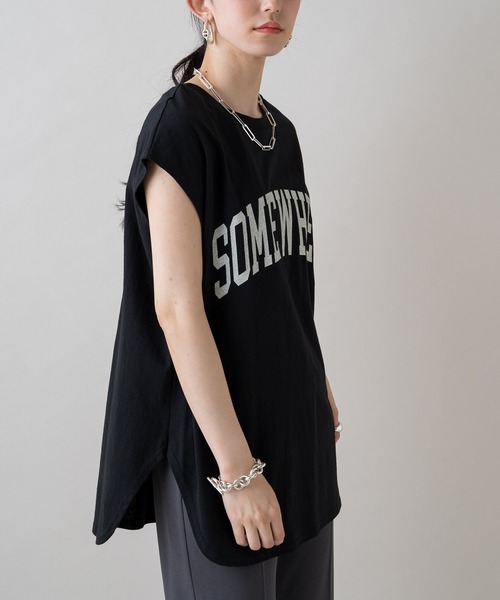 LOUNGEDRESS（ラウンジドレス）の「フレンチロゴT（Tシャツ/カットソー・レディース・オフホワイト/ブラック・FREE）」の2枚目の写真