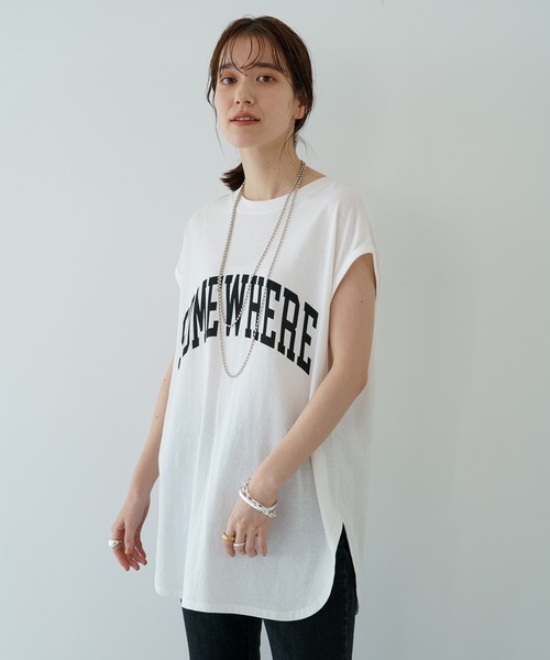 LOUNGEDRESS（ラウンジドレス）の「フレンチロゴT（Tシャツ/カットソー・レディース・オフホワイト/ブラック・FREE）」の3枚目の写真