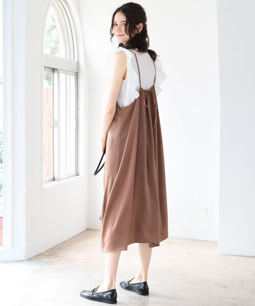 B:MING by BEAMS（ビーミングバイビームス）の「B:MING by BEAMS / サテン キャミソール ワンピース 21AW（ワンピース・レディース・ベージュ/ブラウン/ミント・SMALL/MEDIUM）」の9枚目の写真