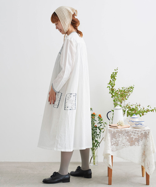 chambre de charme(シャンブルドゥシャーム)の「cdc ティーカップ刺繍 ワンピース(ワンピース・レディース・ホワイト/ブラック・FREE)」の8枚目の写真