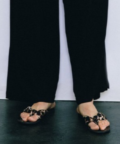 manipuri（マニプリ）の「マニプリ manipuri /トングサンダルレオパートベグ（サンダル・レディース・ブラウン・38/39/37）」の3枚目の写真