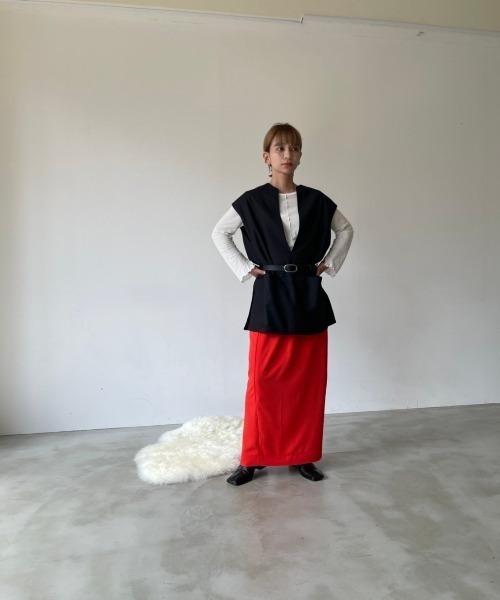 Solace(ソレイス)の「深Vサイドスリットベスト(ベスト・レディース・ブラック/ベージュ・FREE)」の15枚目の写真