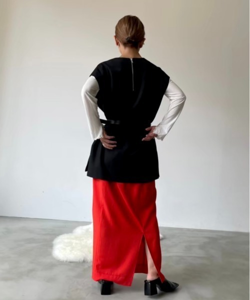 Solace(ソレイス)の「深Vサイドスリットベスト(ベスト・レディース・ブラック/ベージュ・FREE)」の7枚目の写真