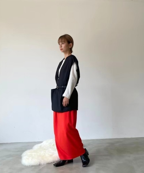 Solace(ソレイス)の「深Vサイドスリットベスト(ベスト・レディース・ブラック/ベージュ・FREE)」の13枚目の写真