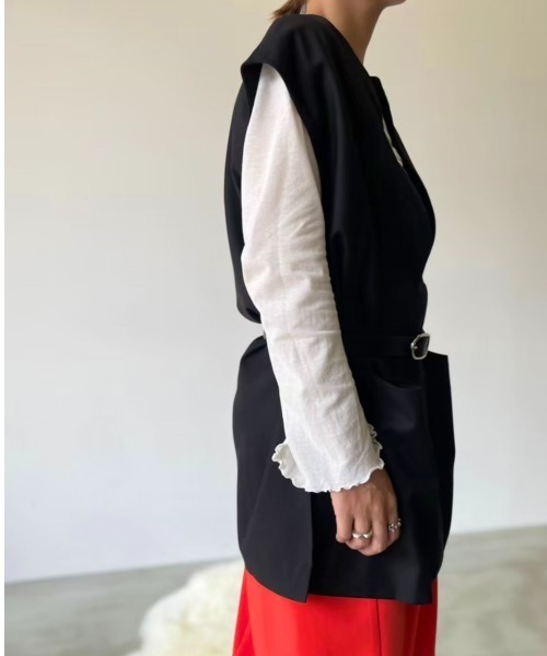 Solace(ソレイス)の「深Vサイドスリットベスト(ベスト・レディース・ブラック/ベージュ・FREE)」の17枚目の写真