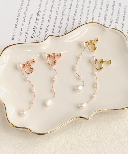 Phoebe(フィービィー)の「フレッシュウォーターパールクラッシーイヤリング/淡水パール(イヤリング・レディース・イエローゴールド/ピンクゴールド・FREE)」の9枚目の写真