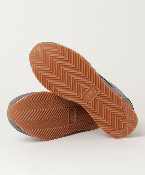 NEW BALANCE（ニューバランス）の「UL720（スニーカー・メンズ・グレー/グリーン/レッド系・22.5cm/23.5cm/24.5cm/25.5cm/26.5cm/27.5cm/23.0cm/24.0cm/25.0cm/26.0cm/27.0cm/28.0cm/28.5cm/29.0cm）」の5枚目の写真