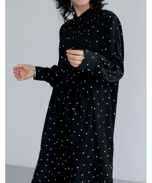 Re:EDIT（リエディ）の「[低身長/高身長サイズ有]ヴィンテージプリントフレアワンピース（シャツワンピース・レディース・ブラック/ピンク/ブルー/アイボリー/ホワイト系その他/ブラック系その他/ブラック系その他2/ブラック系その他3/ホワイト系その他2・MEDIUM/LARGE/SHORT/TALL）」の13枚目の写真