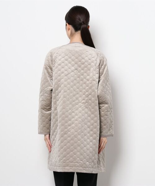 NICOLE white（ニコルホワイト）の「ベロアキルティングコート（その他アウター・レディース・ブラック/ベージュ/グレー・FREE）」の5枚目の写真