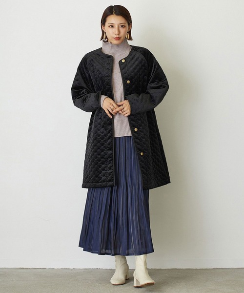 NICOLE white（ニコルホワイト）の「ベロアキルティングコート（その他アウター・レディース・ブラック/ベージュ/グレー・FREE）」の2枚目の写真