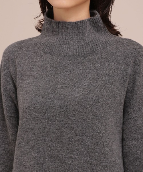 NANO universe（ナノユニバース）の「WEB限定/ハイネックロングニットワンピース 長袖（ワンピース・レディース・アイボリー/キャメル/チャコール・マルチサイズ）」の5枚目の写真